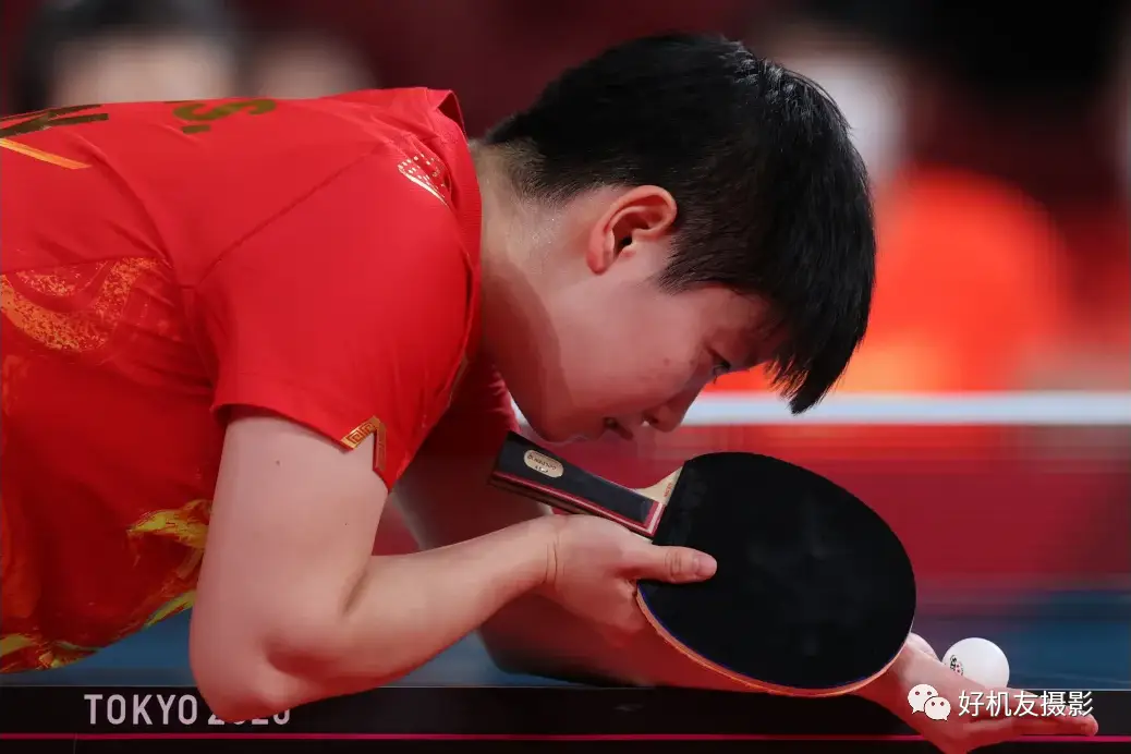 德天空：那不勒斯想签弗赖堡中场曼赞比顶替受伤的德布劳内